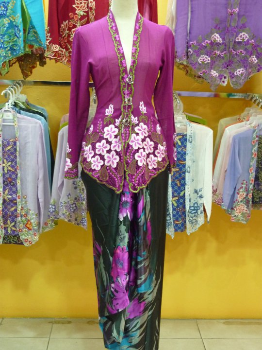 Kebaya Pario