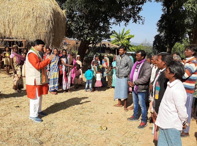 गड़बड़ी :" स्वच्छ भारत मिशन" के सैकड़ों शौचालय अब भी अधूरे,रिश्तेदारों के नाम पर 50 लाख से अधिक का आहरण..? विधायक समेत आला-अधिकारियों से शिकायत के बाद भी नहीं हुई कार्रवाई .....? अब विधायक खुद पंहुचे मौके पर किया मौका जाँच ..और कहा 8 दिनों में  ...?