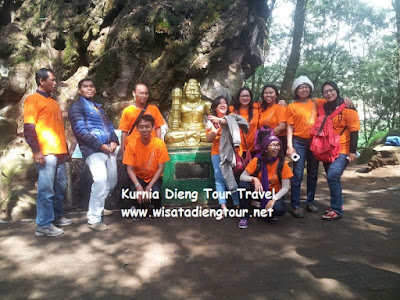 rombongan mb avin di telaga warna dieng