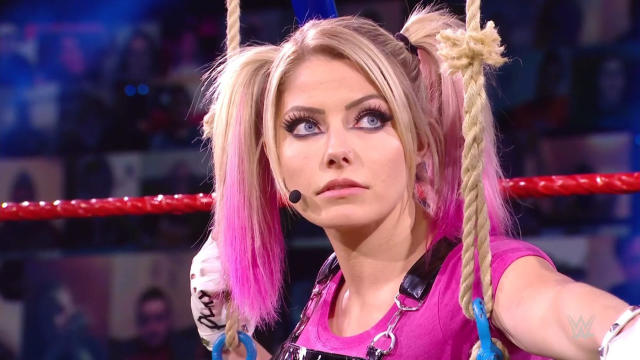 Top 10 Highest-Paid Female WWE Wrestlers 2021-Alexa Bliss