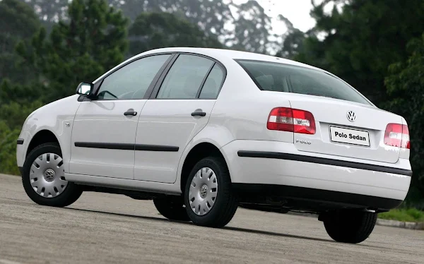 Volkswagen Polo Sedan 2003 - 2005 - fotos e detalhes