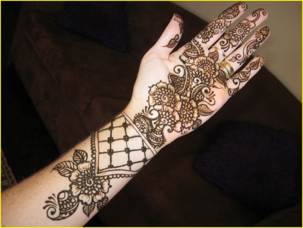  Latest New and Fancy Mehendi Designs
