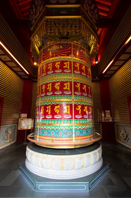 Buddha Tooth Relic temple-Singapore