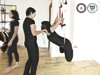 aeroyoga, yoga aerien, air yoga, aerial yoga, aeropilates, pilates aerien, aerial pilates, pilates, ypoga, fitness, mise en forme, rafael martinez, cours, stage, formation professionnelle, sante, bienetre