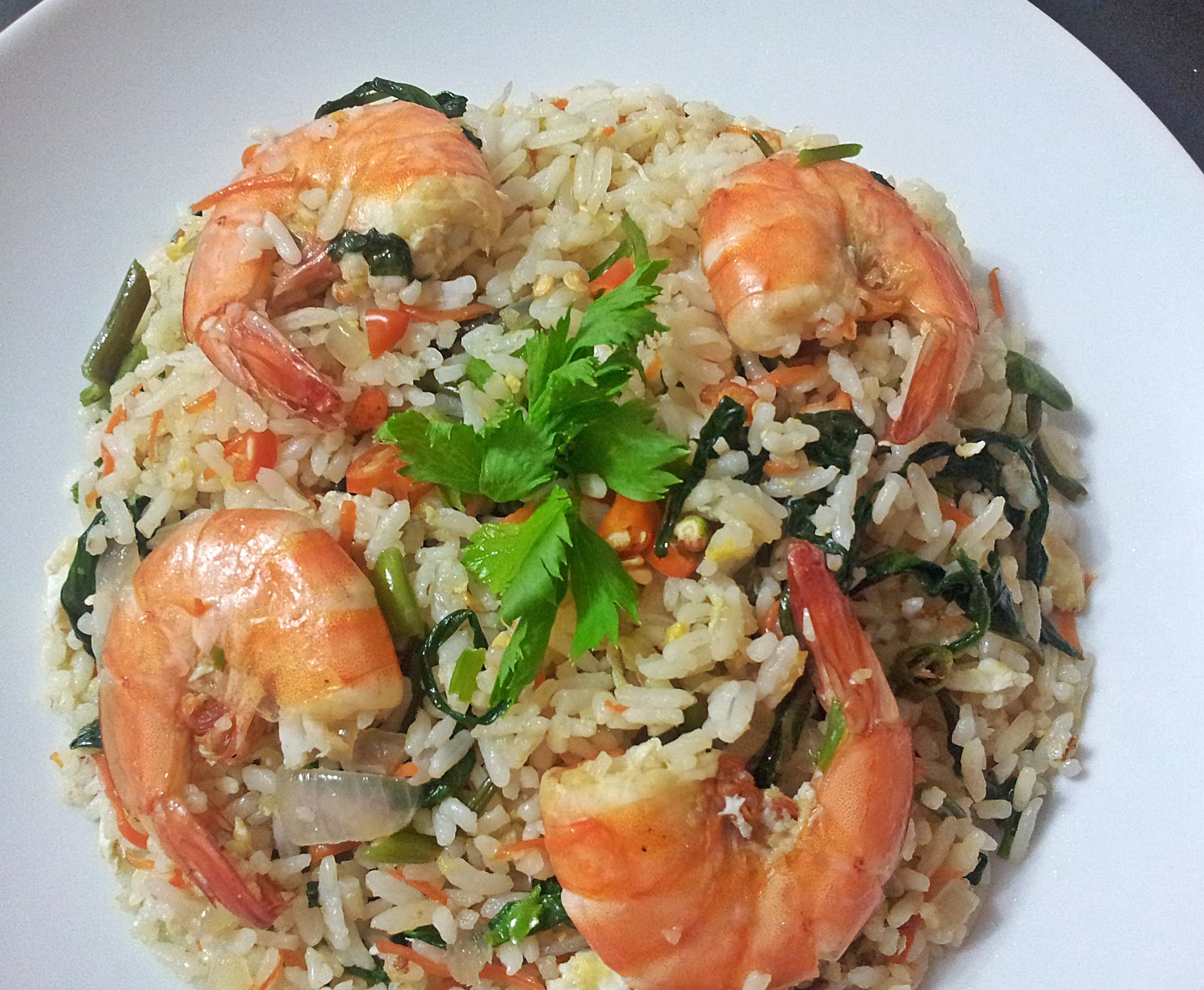 Mama Aimi Najla Arissa: Nasi goreng udang.......... kegemaran anak-anakku