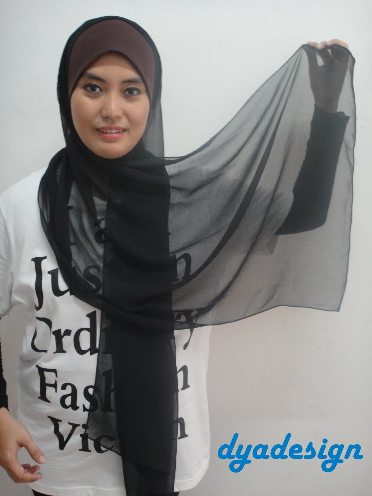 DyaDesign TIPS CARA SIMPLE PAKAI SHAWL