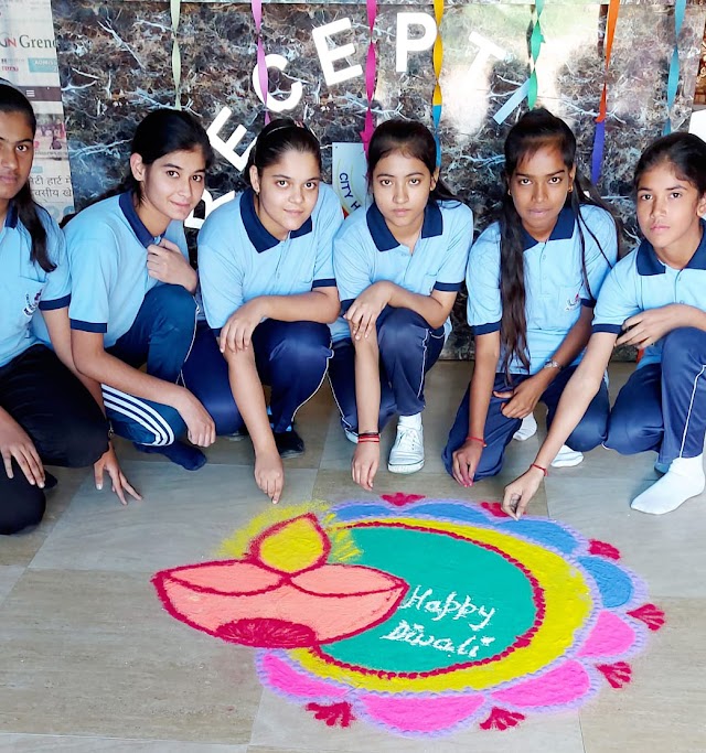 सिटी हार्ट अकादमी स्कूल में मनाया गया दीपावली महोत्सव।