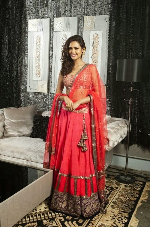 Esha Gupta Dresses Designed by Manish Malhotra