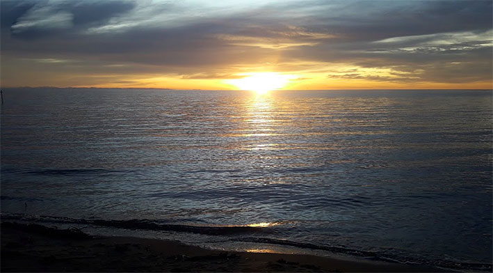 Sunset di Pantai Tanjung Belandang Ketapang