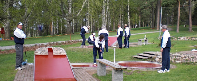 The GB team playing the Beton Concrete Minigolf course in Tampere, Finland