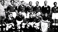 Selección  de ESPAÑA - Temporada 1944-45 - Ignacio Eizaguirre, Aparicio, Zarra, Millán, Ipiña, Martorell (portero suplente), Germán; Epi, Escolá, César, Gainza y Moleiro - PORTUGAL 2 (Peyroteo 2), ESPAÑA 2 (César y Epi) - 11/03/1945 - Partido amistoso - Lisboa (Portugal), estadio de Jamor - Jugaron: Ignacio Eizaguirre; Millán, Aparicio; Moleiro, Germán, Ipiña; Epi, Escolá, Zarra, César y Gaínza