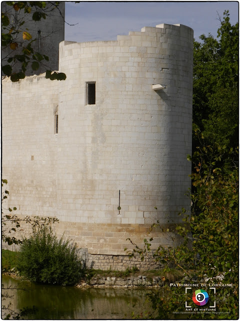 VAUCOULEURS (55) - La Maison-forte de Gombervaux (1ère partie)