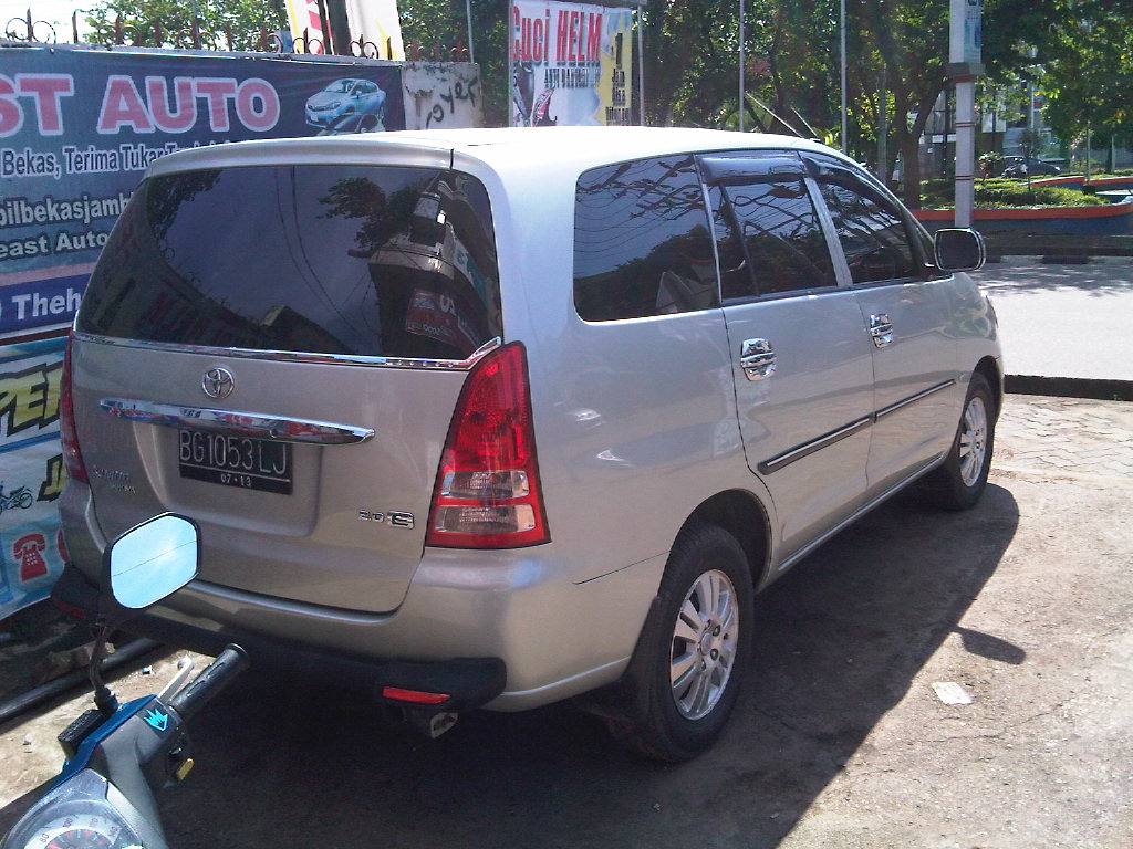  Mobil  Bekas  Jambi  Innova  E M T VVTi 2005 Facelift