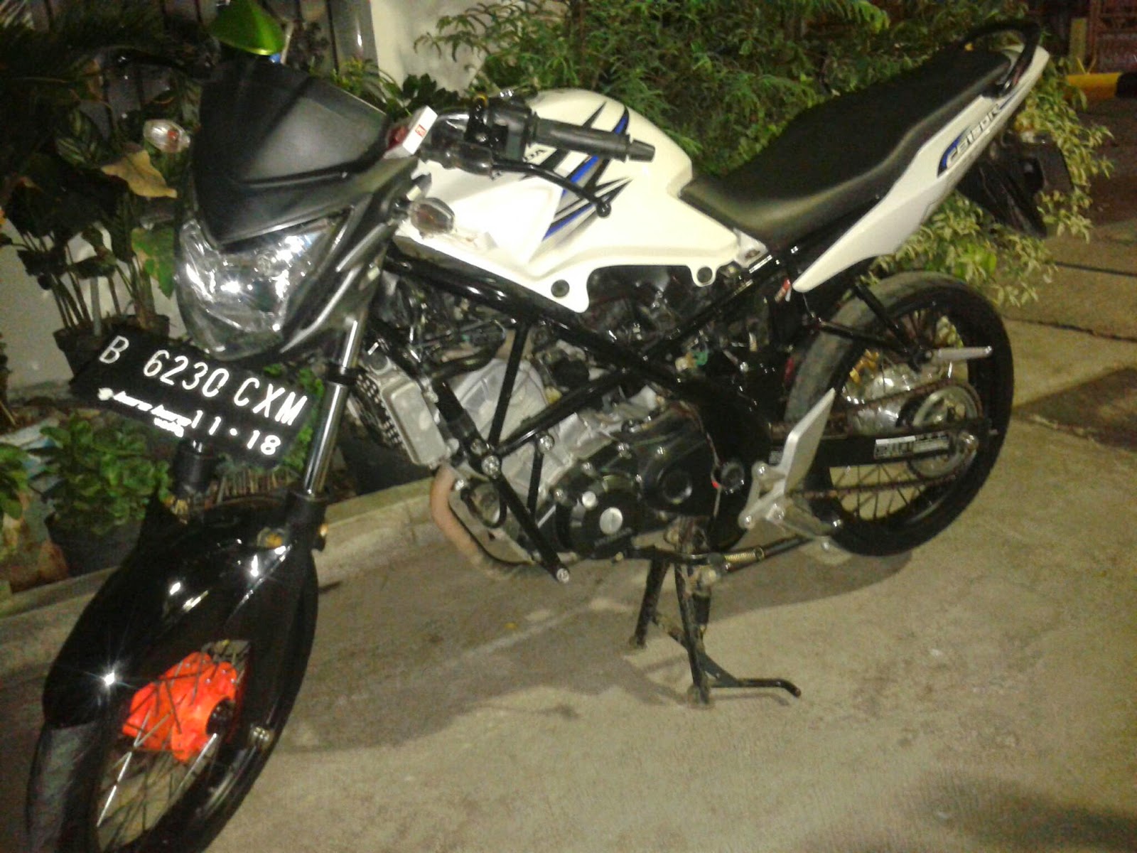 Download Ide 96 Modifikasi Motor Cb 150 Jari Jari Terlengkap Palm