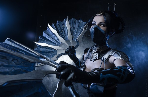 Cosplay kitana cực đẹp trong mortal kombat- rồng đen