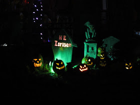 Halloween yard decorations