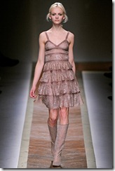 Valentino Ready-To-Wear Fall 2011 Runway Photo 35
