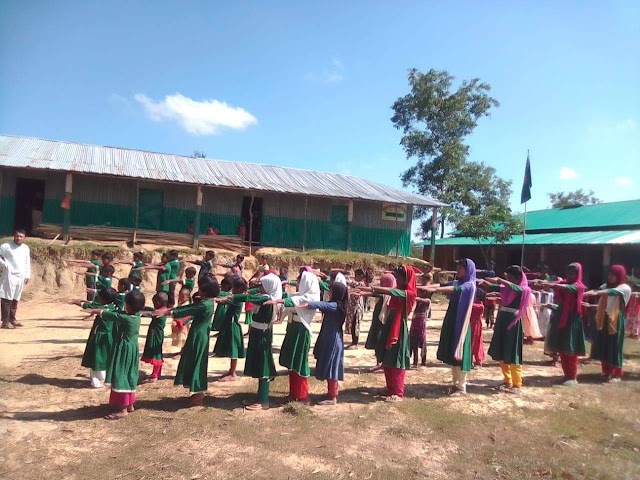 লামার ধুইল্যাপাড়া প্রাথমিক বিদ্যালয়টি দুর্গম পাহাড়ে শিক্ষা বিস্তারে অবদান রাখলেও কর্মরত শিক্ষকদের জন্য নেই কোন সুযোগ সুবিধা