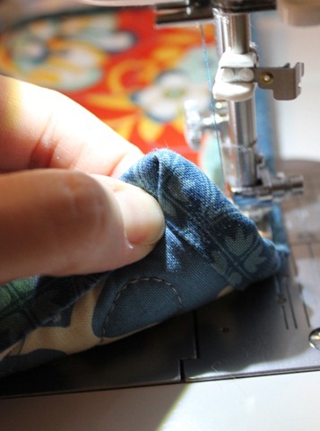 Easy Hot Pad Tutorial from The Fabric Mill's blog