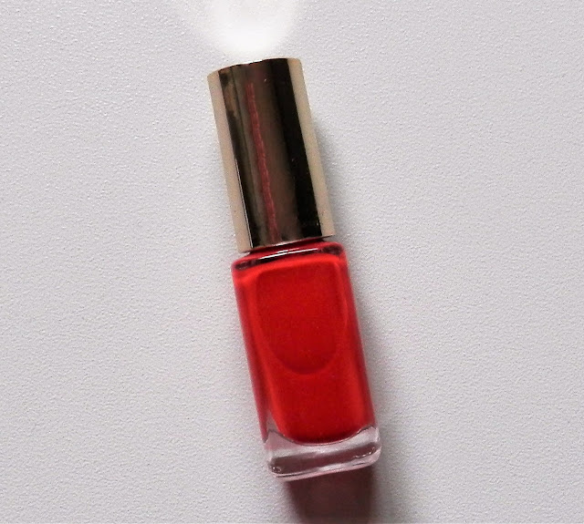 Esmalte de uñas L'oreal Color Riche le Vernis spicy orange