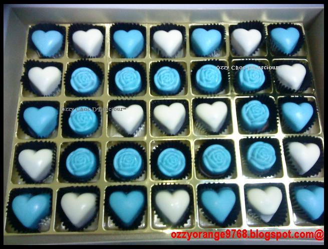 Awards: Coklat hantaran turquoise-white