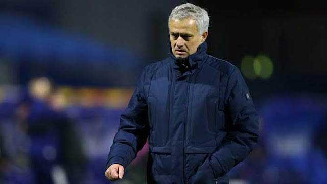 Solskjaer dan Mourinho Debat Mulut Usai Manchester United Kalah 1-3 dari Tottenham Hotspur .lelemuku.com.jpg