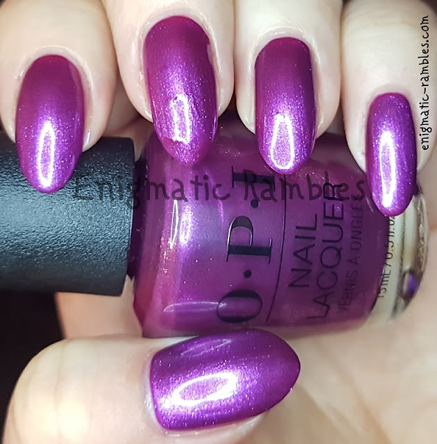 swatch-opi-berry-fairy-fun