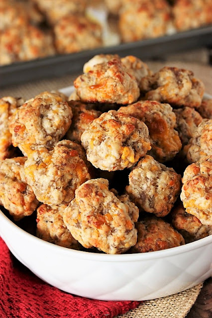 favorite Sausage Balls extra tender in addition to extra delicious yesteryear adding inwards a comport on of cream chee Cream Cheese Sausage Balls