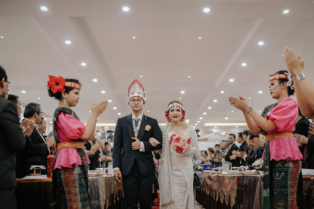 pernikahan adat batak di gedung graha ceger