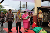 Kapolres Sinjai Yang Baru,Akbp Fery Nur Abdullah, S.Ik, Disambut Tari Padduppa