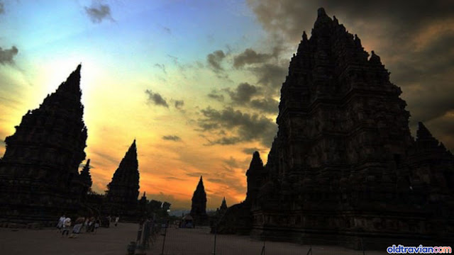 Candi Prambanan Sunrise