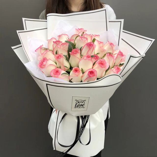 bouquet of pink roses