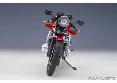 AUTOart 社 1/12スケールダイキャストモデルCB750F