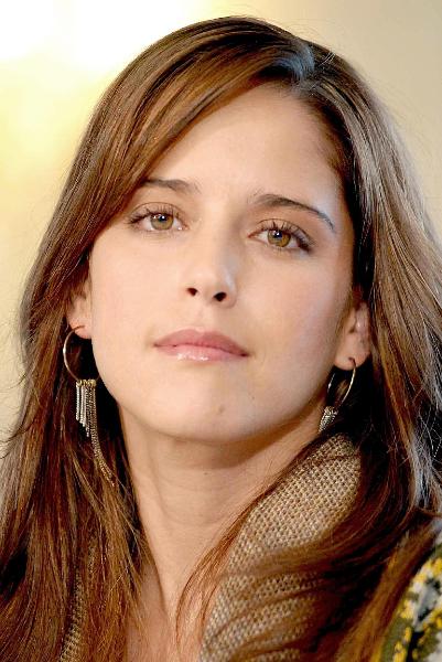 Adem s la actriz mexicana Ana Claudia Talancon El Crimen del Padre Amaro