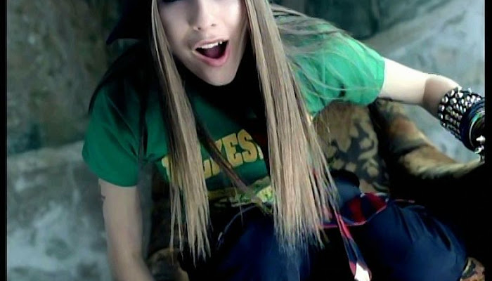 Avril Lavigne lanza juego inspirado en la canción 'Sk8er Boi'