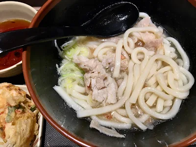 肉骨茶うどん(名代富士そば)