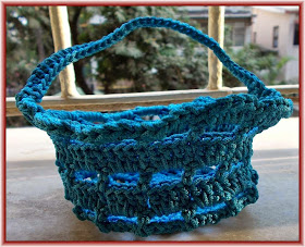 Sweet Nothings Crochet pattern blog, free pattern for a easy decorative basket, or chocolate basket for easter,