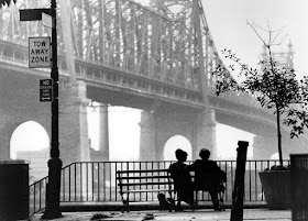 Manhattan (1979), una de las películas más famosas de Woody Allen sobre las relaciones