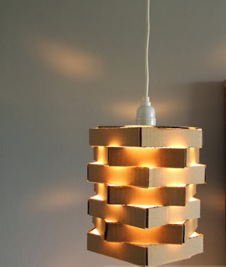 kreatif cara membuat lampu  gantung dari  kardus  bekas