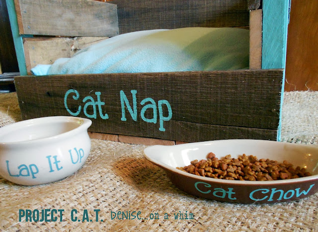 Pallet Cat Bed: My Favorite Posts from 2013 via http://deniseonawhim.blogspot.com