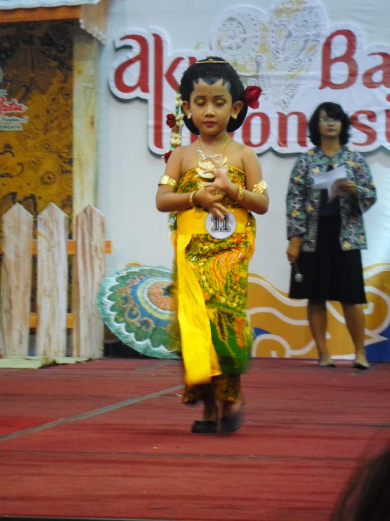 Contoh Baju Adat Anak  dari Berbagai Daerah di Indonesia 