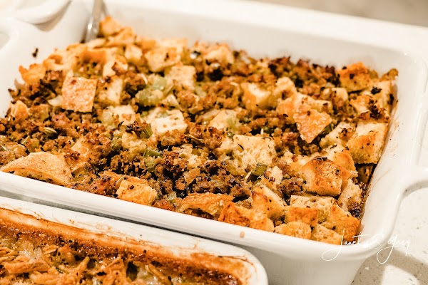 Sausage And Bread Stuffing - Epicurious