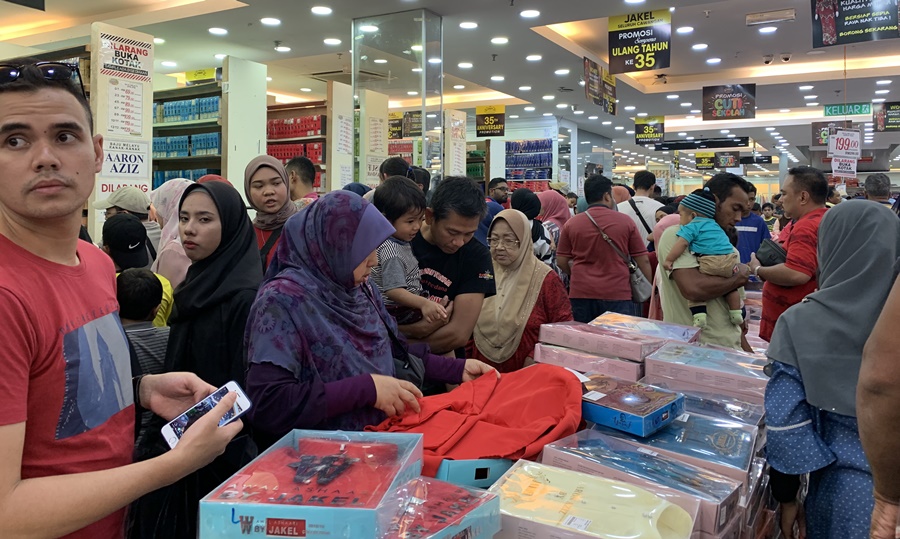 BERGAYA DI HARI RAYA DENGAN KOLEKSI BAJU  RAYA 2019  JAKEL 