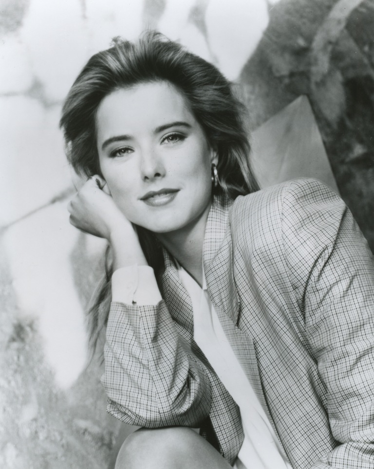 tea leoni a league of their own. Tea Leoni