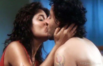 sandhya mridul kiss