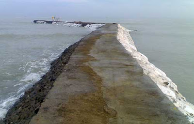 3 Pantai Terbaik Di Tegal Yang Cocok Untuk Wisata Keluarga