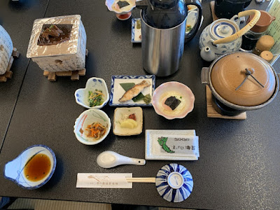 中の湯温泉旅館の朝食（1泊目）