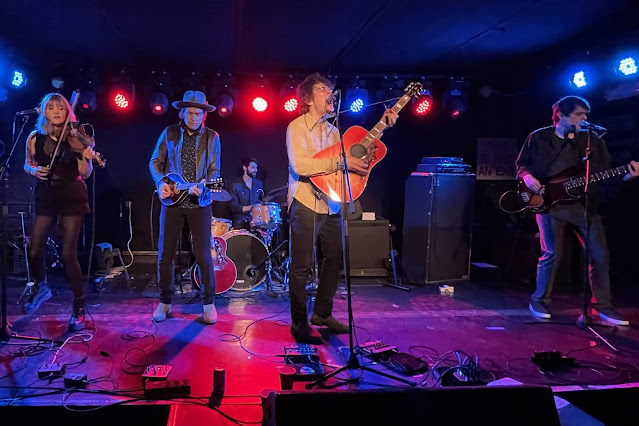 Trapper Shoepp at Mercury Lounge on April 2 (photograph by Kevin Keane)