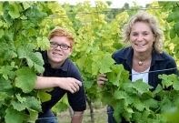 Peter J. und Helga König im Gespräch mit  Hedda Hinkel, Weingut Dr. Hinkel.