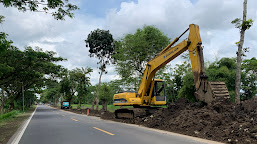 Jelang Arus Mudik 2023, Sepanjang 25 KM Jalan Nasional III Lumajang-Jember diperbaiki